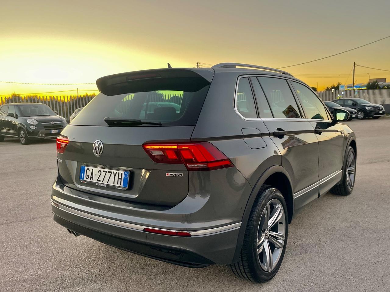 VOLKSWAGEN TIGUAN 2.0 TDI 150 DSG 4MOTION R-LINE