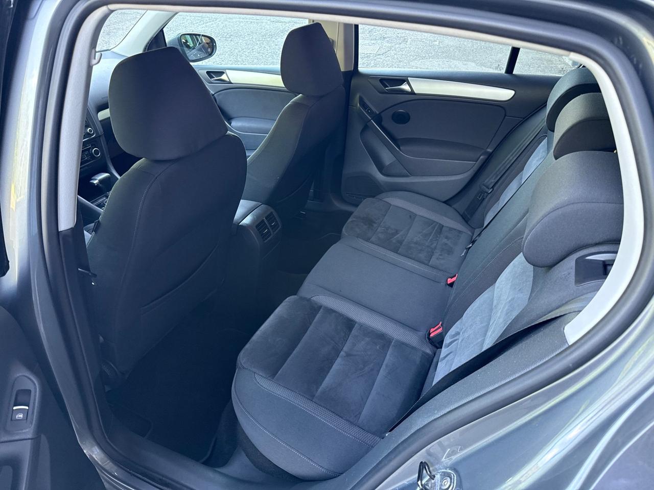 Volkswagen Golf 2.0 TDI 140CV DPF DSG 5p. Highline