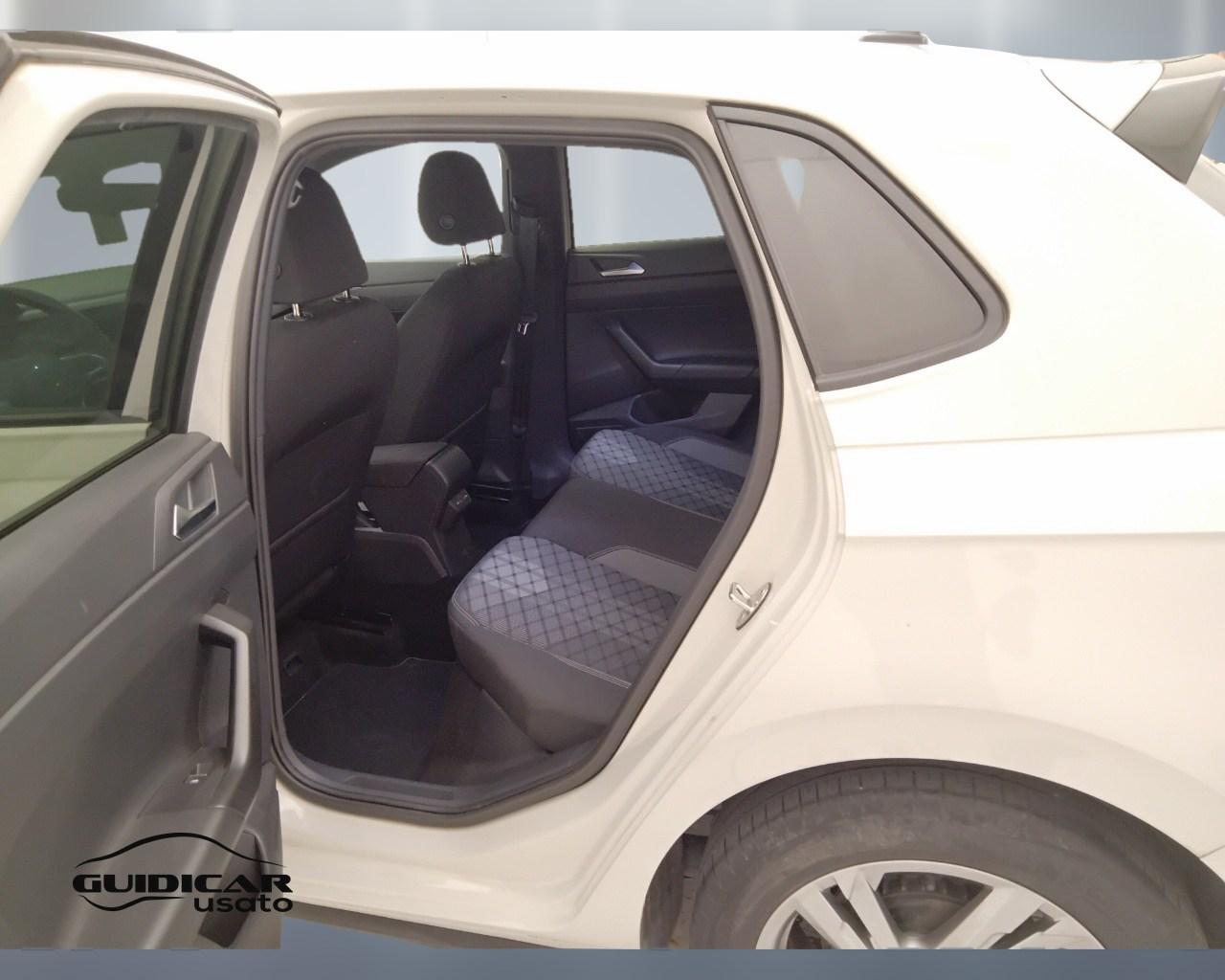 VOLKSWAGEN Polo VI 2022 - Polo 1.0 tsi R-Line 95cv