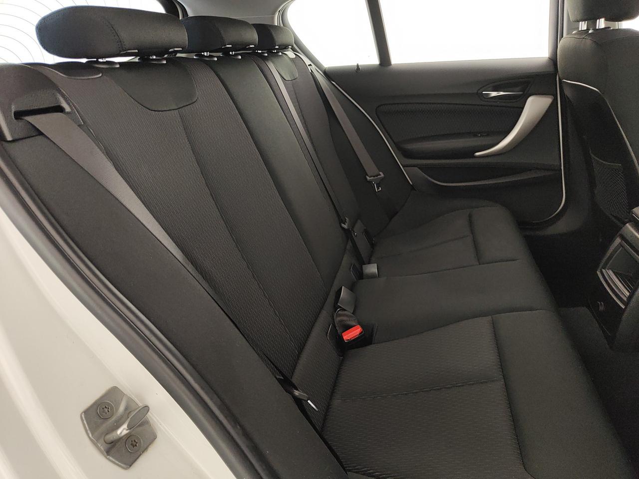 BMW 116d Advantage 5p auto