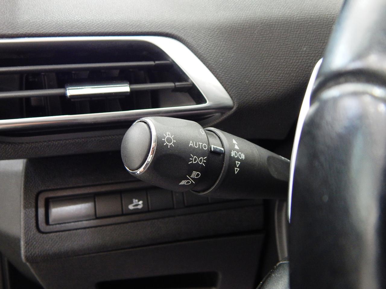 Peugeot 5008 1.5 bluehdi Allure EAT8 7P. TETTO-NAVI-PELLE-PARK