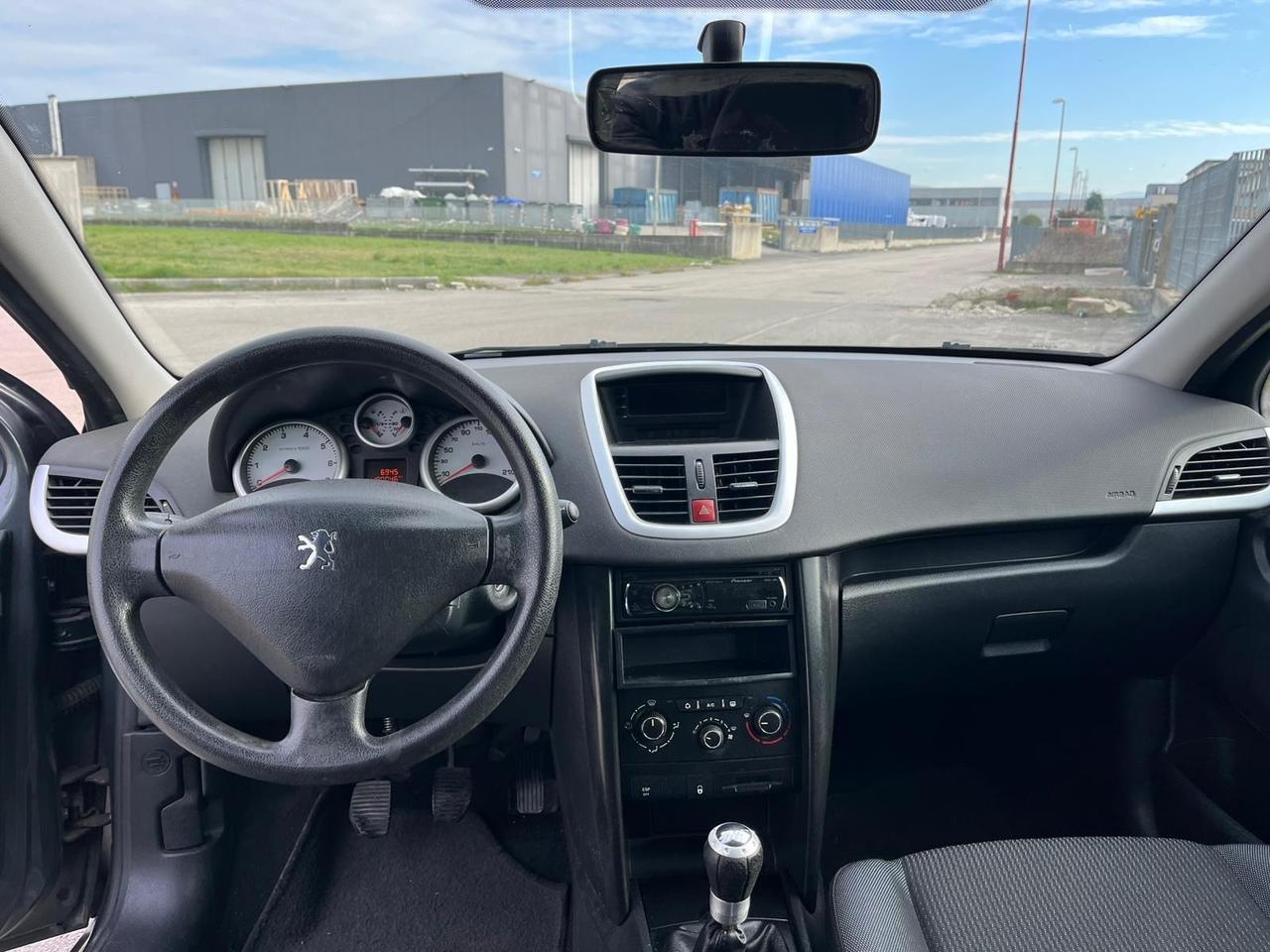 Peugeot 207 1.4 8V 75CV SW Special Edition