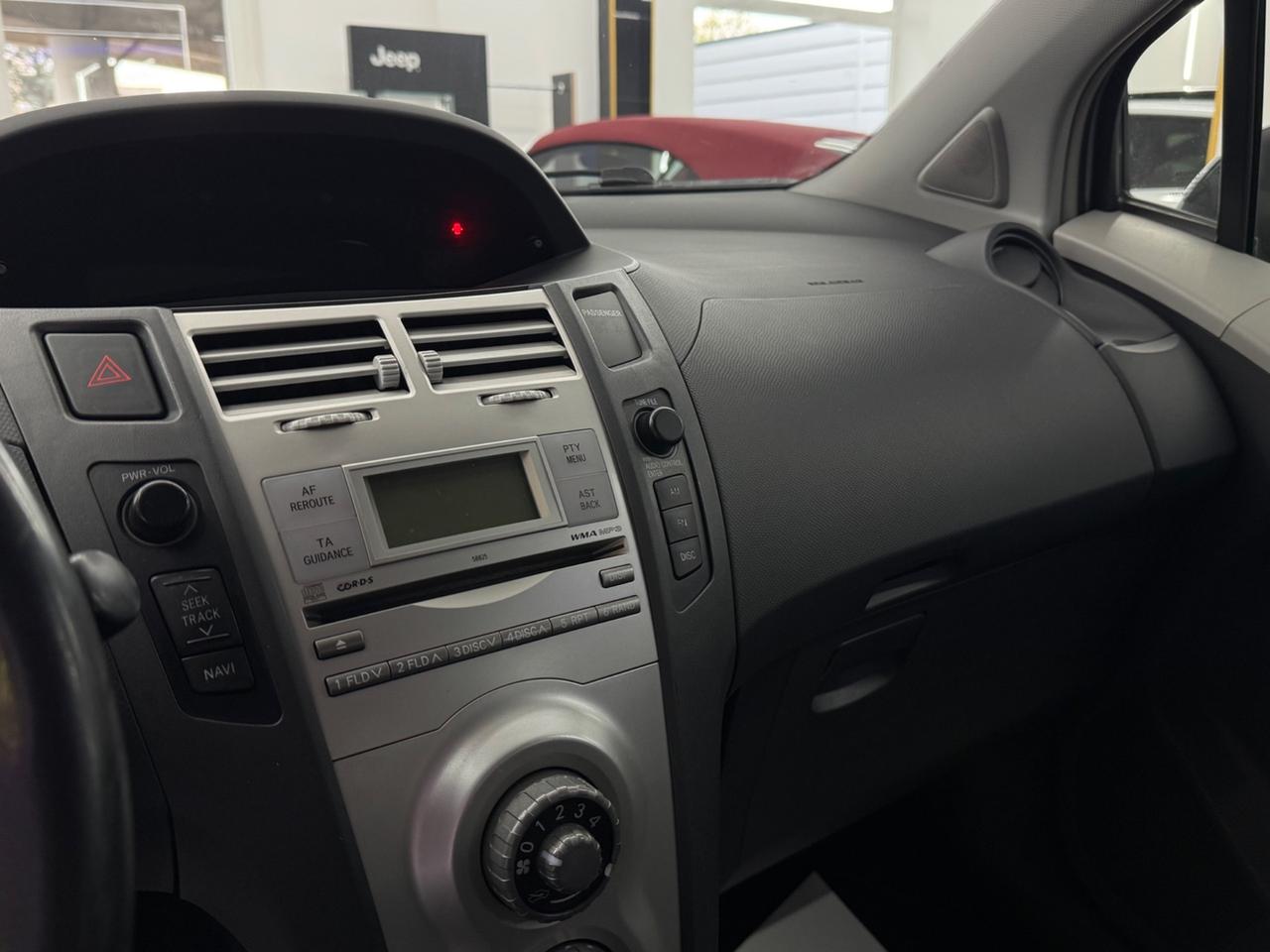 Toyota Yaris 1.0 Full Opt