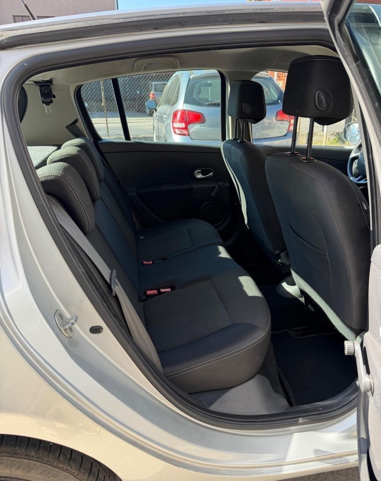 Renault Clio 1.2 16V 5 porte- Neopatentati-Garanzia 12