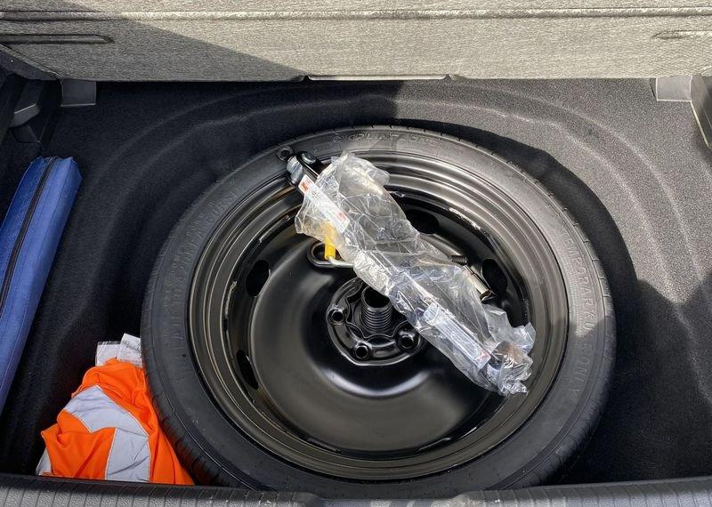 Volkswagen Golf 8 2.0 TDI LIFE 115CV