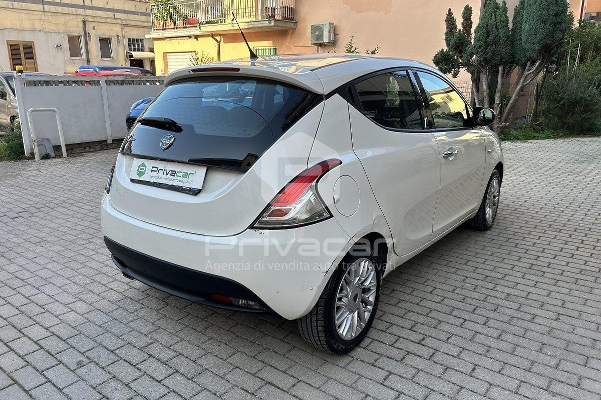 LANCIA Ypsilon 1.2 69 CV 5 porte Gold