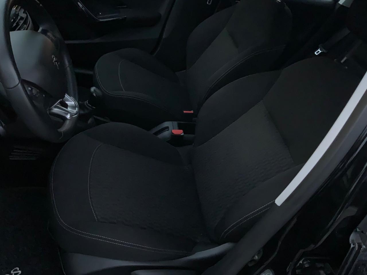 Peugeot 208 PureTech 82 5p. GPL Allure