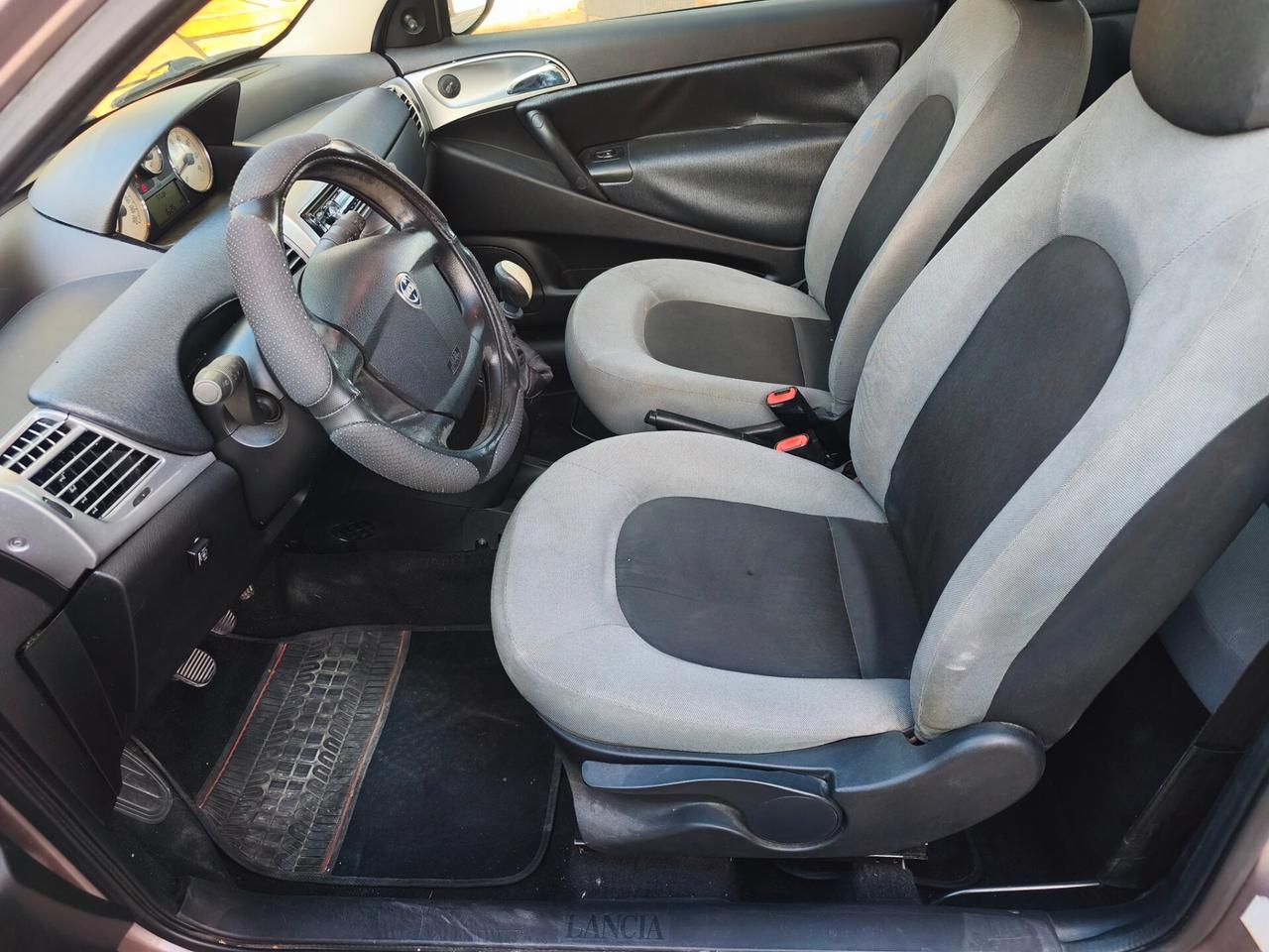Lancia Ypsilon 1.4 Argento Ecochic GPL