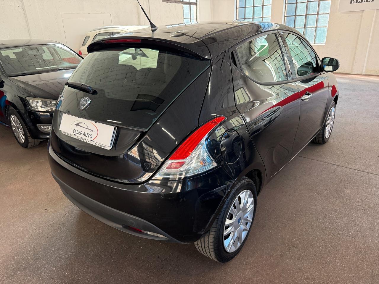 Lancia Ypsilon 1.2 69 CV CINGHIA OK - NEOPATENTATI