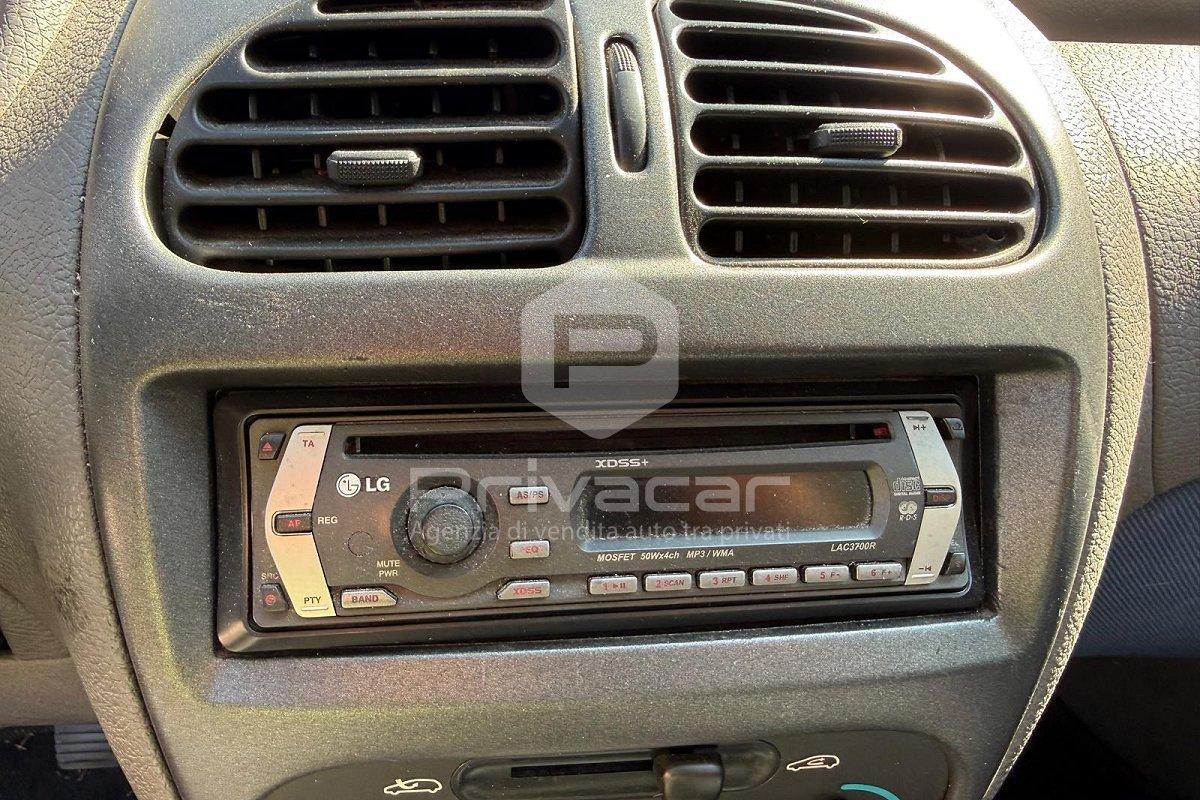 PEUGEOT 206 1.1 5p. XT