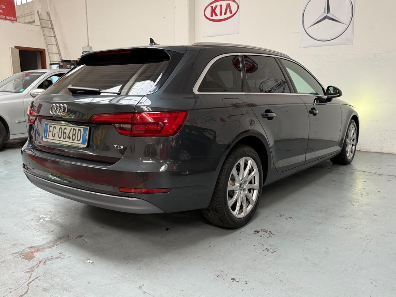 Audi A4 Avant 2.0 TDI 122 CV S tronic business Sport
