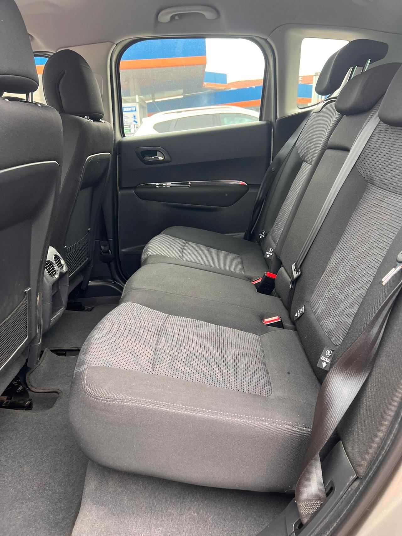 Peugeot 3008 1.6 HDi 110CV Business