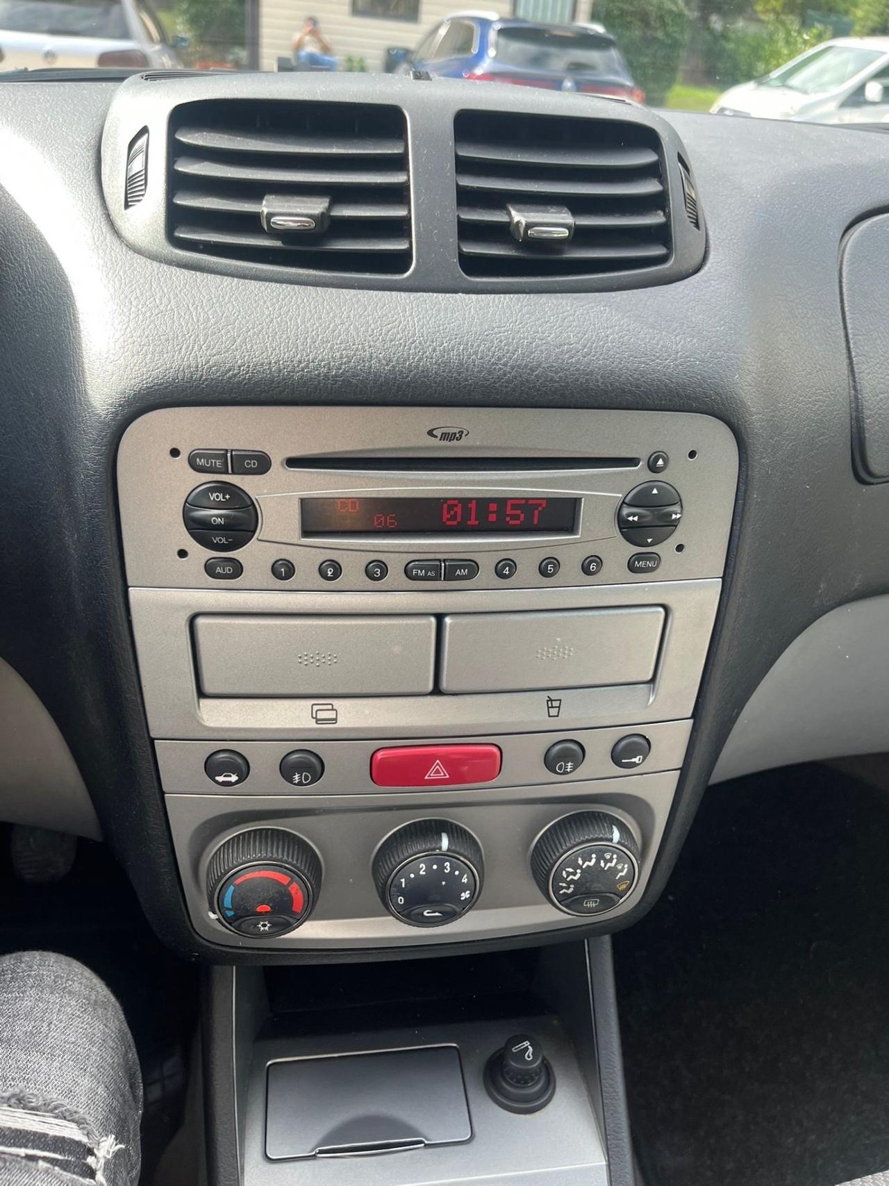 Alfa Romeo 147 1.9 JTD (120) 3 porte Exclusive