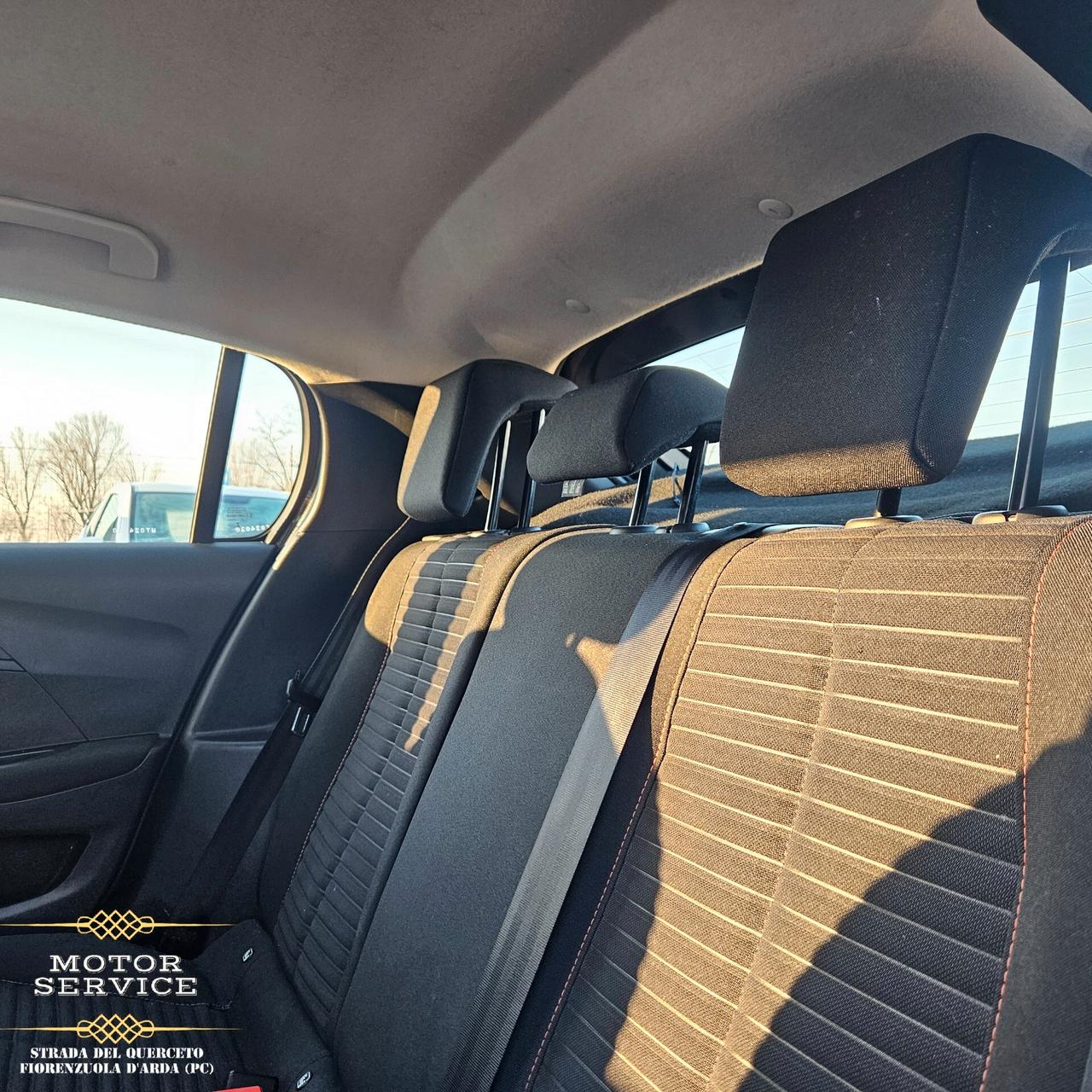 Peugeot 208 1.2 75cv 5 porte Allure da 99€ al mese