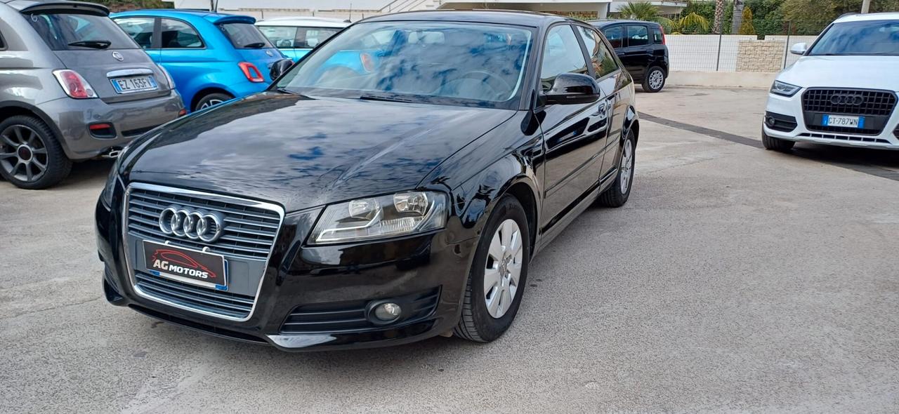 Audi A3 1.6 TDI 105 CV CR Ambiente