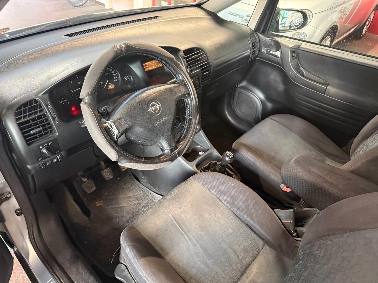Opel Zafira 2.2 - 7 posti