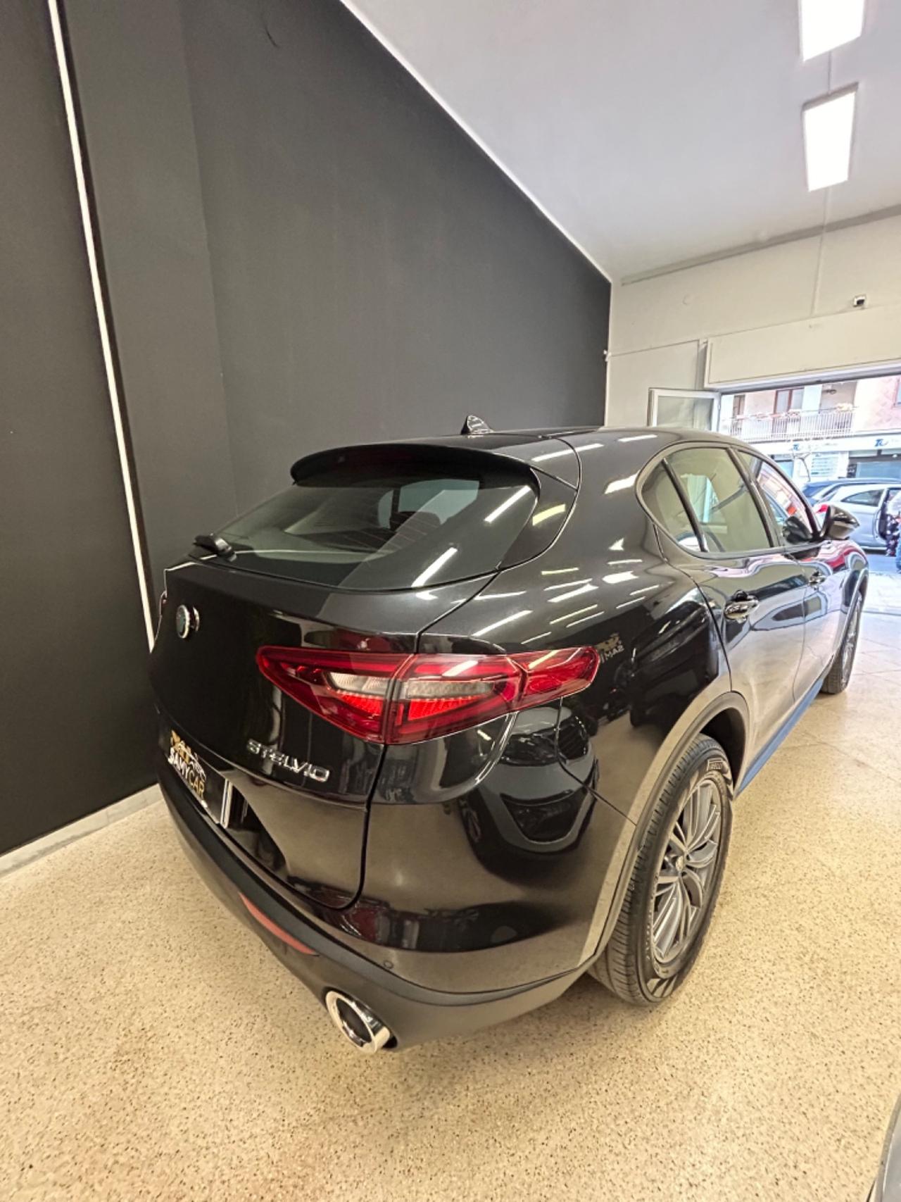 Alfa Romeo Stelvio 2.2 Turbodiesel 210 CV AT8 Q4 Business