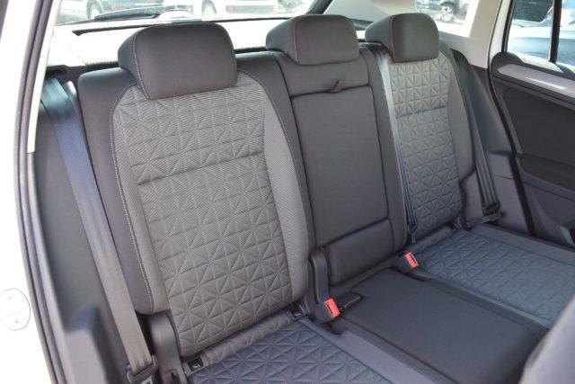 VOLKSWAGEN Tiguan 2.0 TDI SCR Life *Telecamere 360, Sedili risc.*