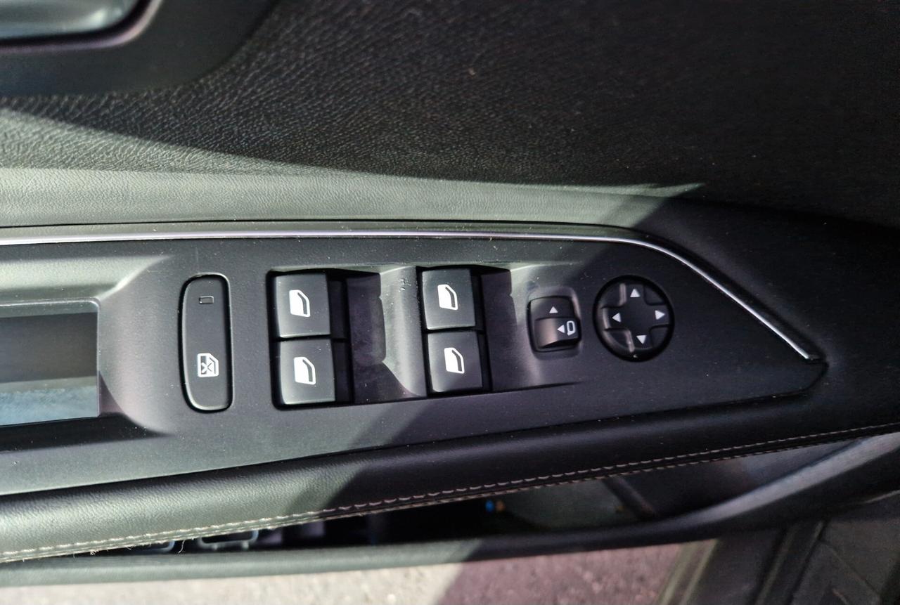 Peugeot 3008 BlueHDi 120 S&S Allure