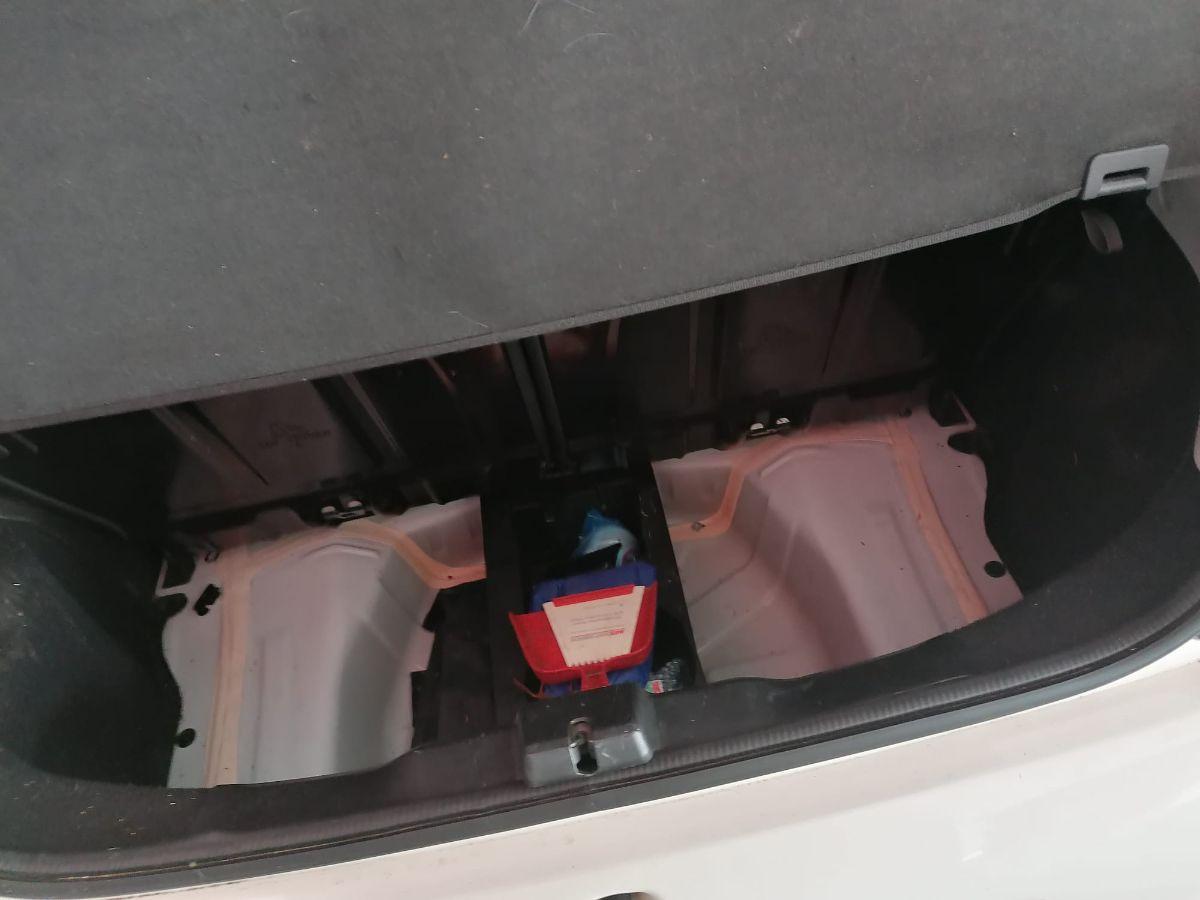 PEUGEOT - 108 - PureTech 82 5p. Allure TOP!