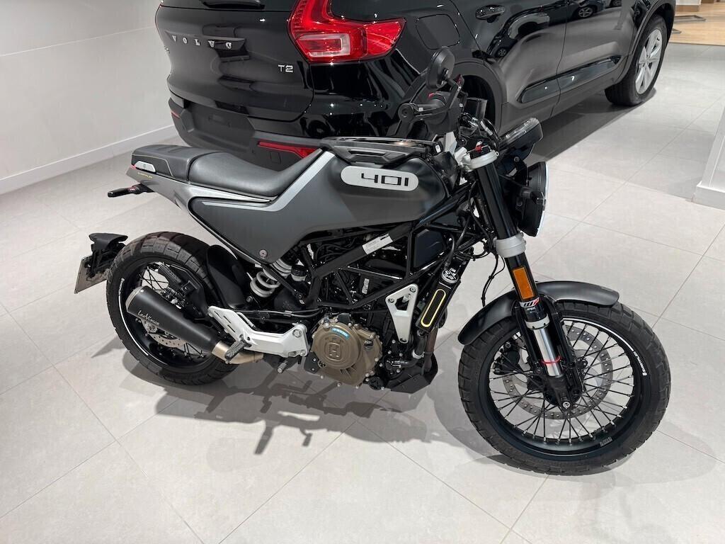 Husqvarna Svartpilen 401 Sport