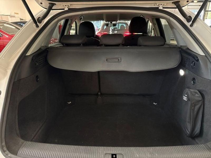 Audi Q3 2.0 tdi Business 120cv s-tronic