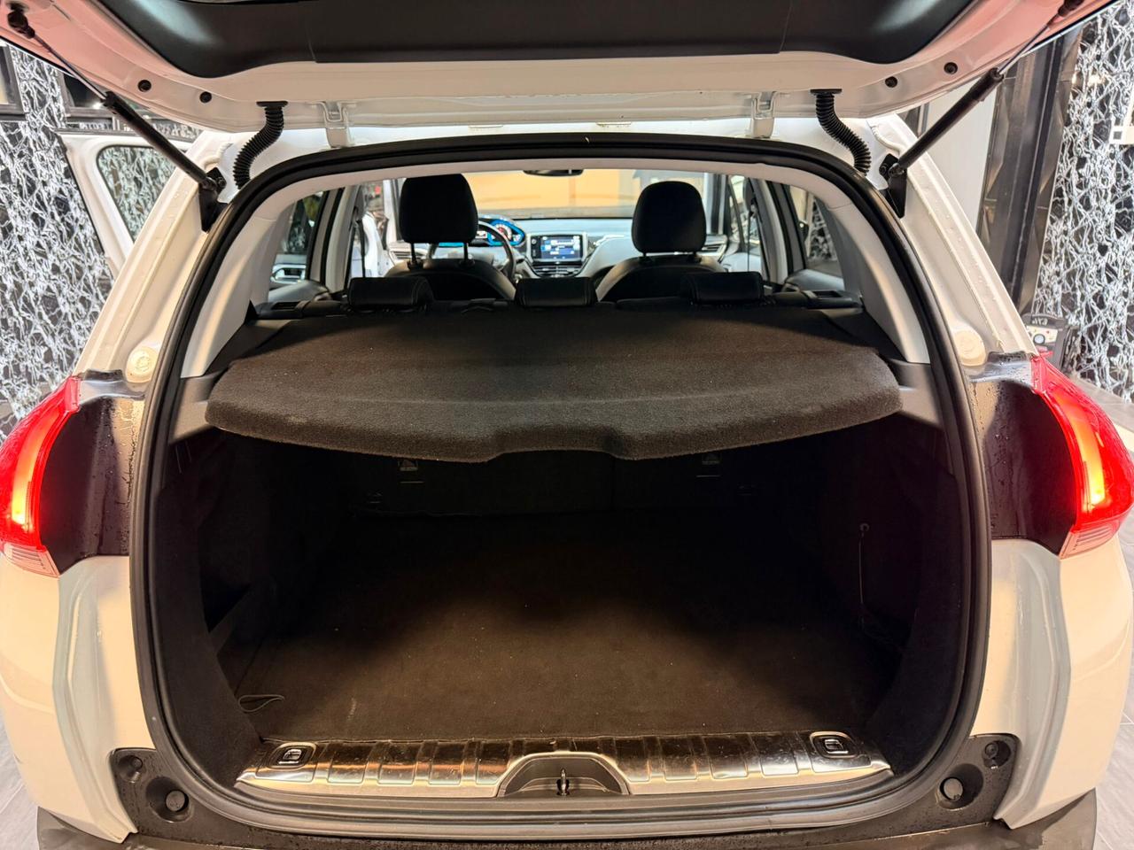 Peugeot 2008 BlueHDi 100 Allure