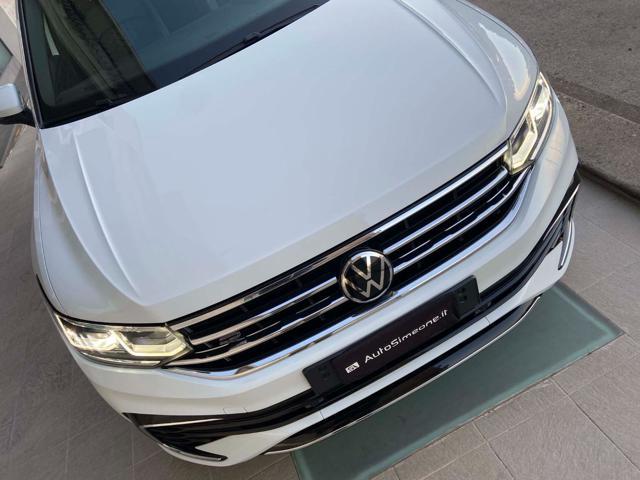 VOLKSWAGEN Tiguan 2.0 TDI 150 CV SCR DSG R-Line LUCI AMBIENTE