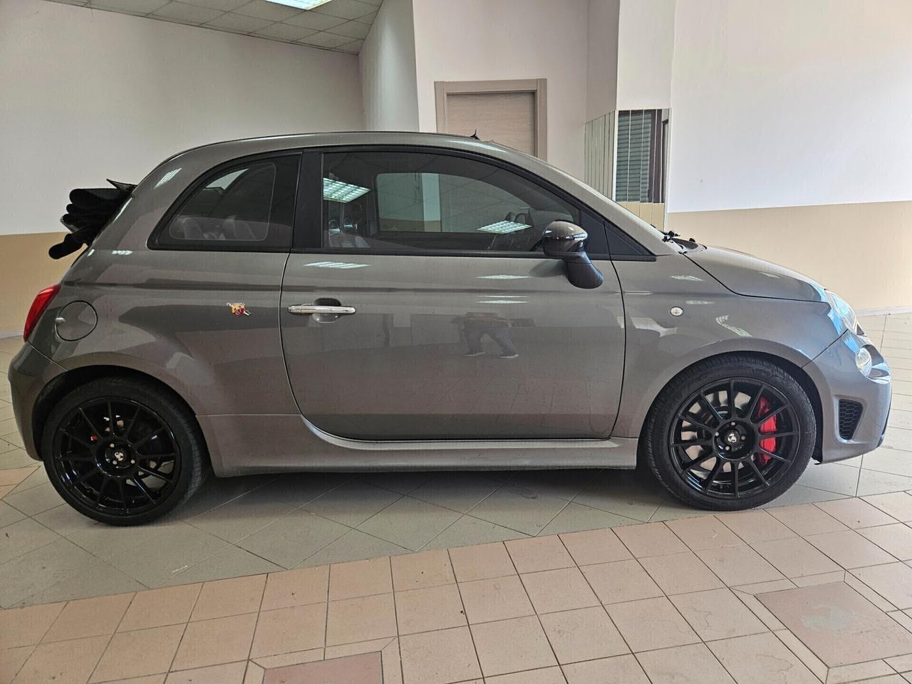 Abarth 500 C 1.4 Turbo T-Jet MTA