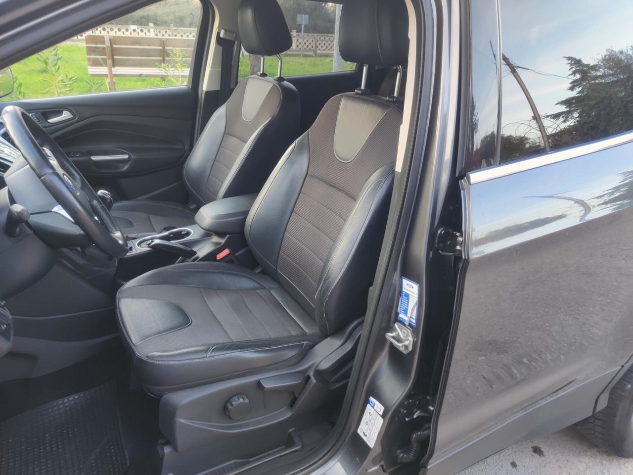 Ford Kuga 2.0 TDCI 150 CV S&S 4WD Titanium