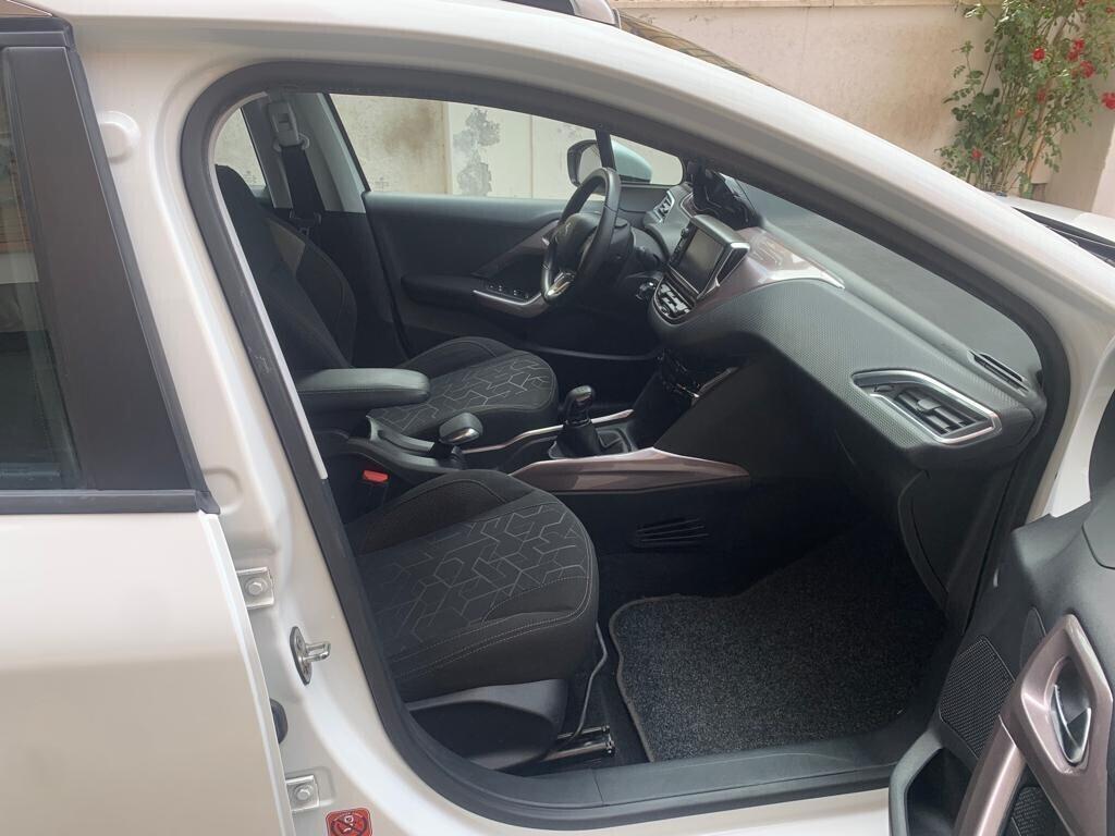 PEUGEOT 2008 Puretech 82 Active