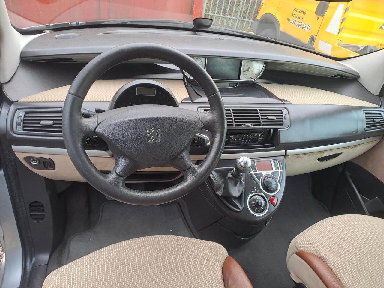 Peugeot 807 2.0 HDi FAP ST Mix