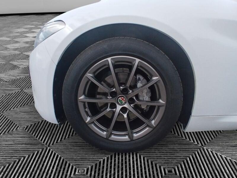 Alfa Romeo Giulia 2.2 Turbo Diesel 160CV Business AT8