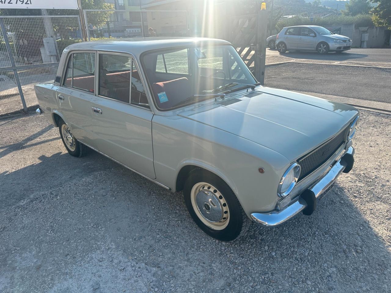 Fiat 124 Coupe 4 PORTE