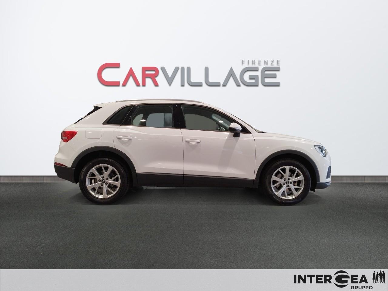 AUDI Q3 35 2.0 tdi Business s-tronic