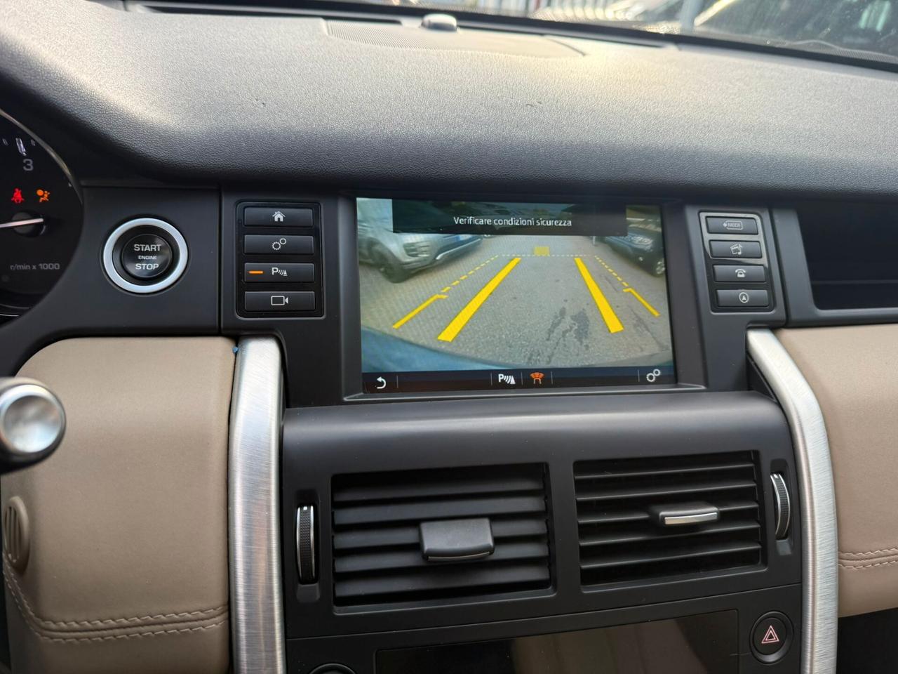 Land Rover Discovery Sport 2.0 TD4 180 CV HSE