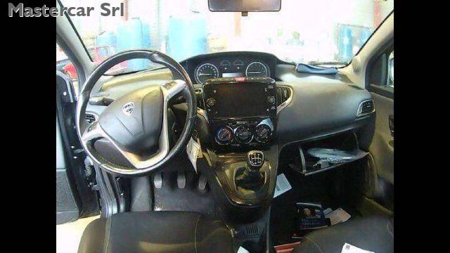 LANCIA Ypsilon 5posti Neopatentati 1.0 hybrid Gold tg: GK585ZB