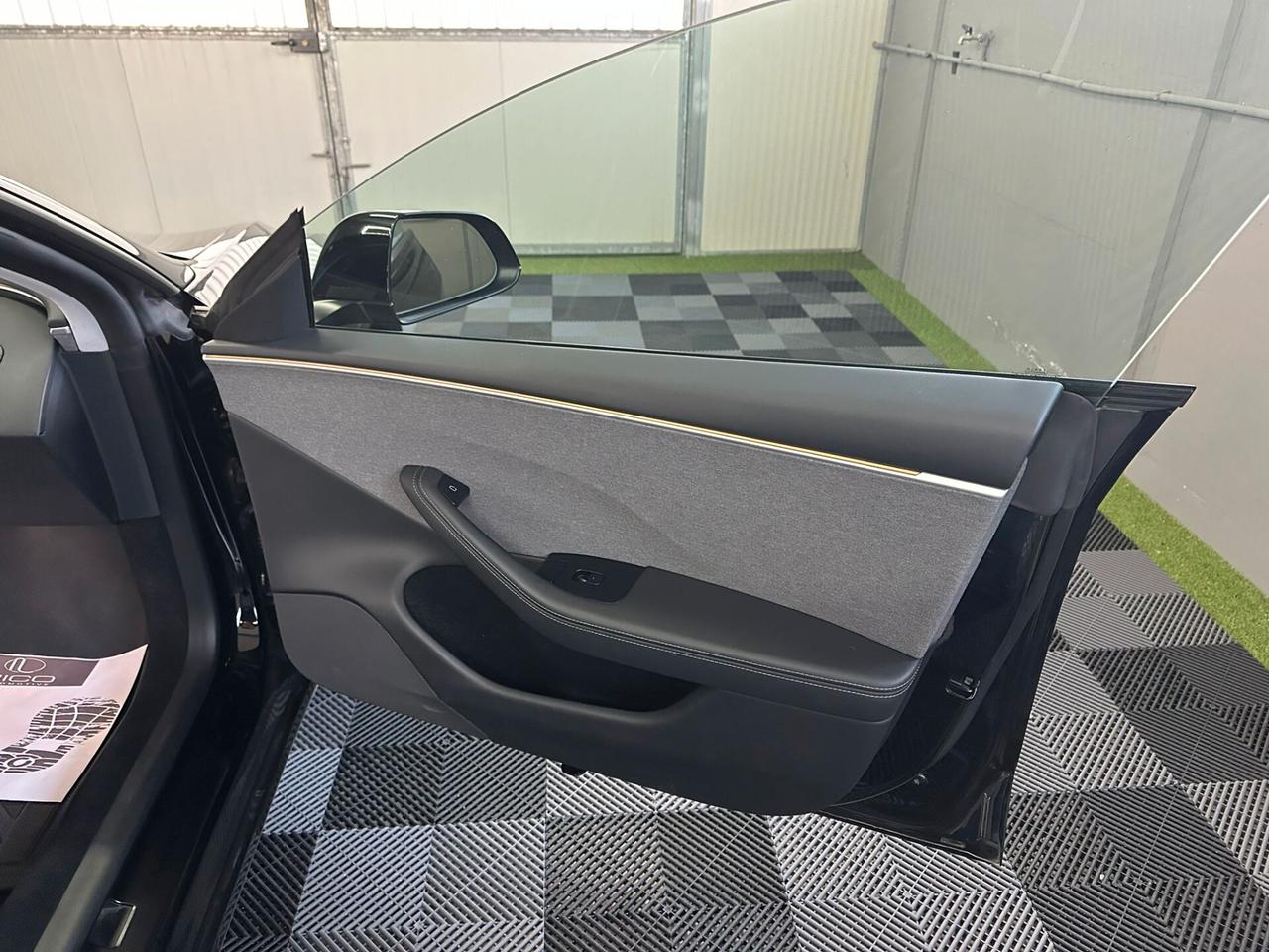Tesla Model 3 NV35 RWD Premium