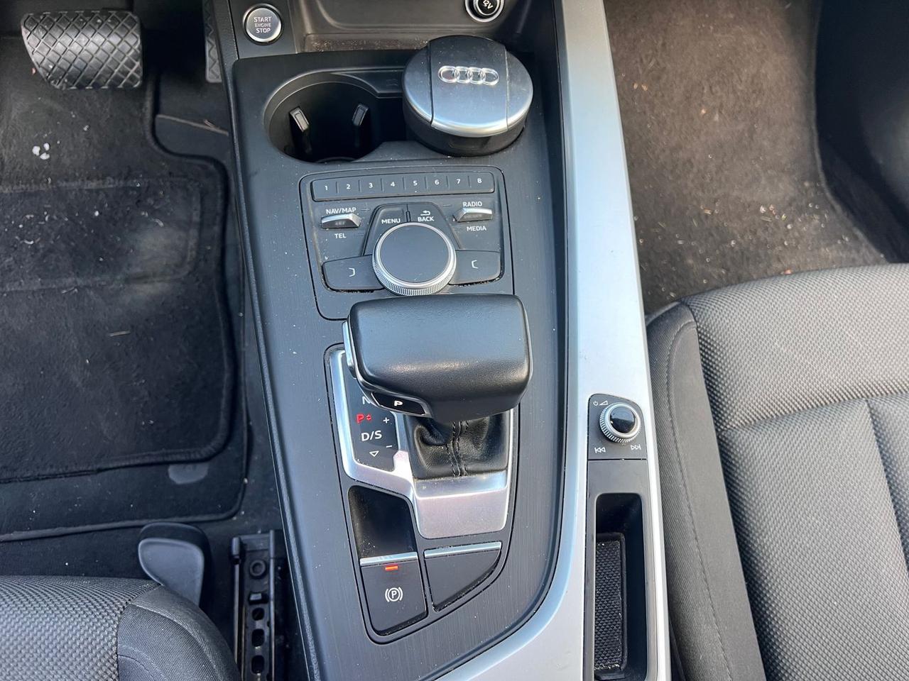 Audi A4 2.0 35 TDI Business Sport #8876