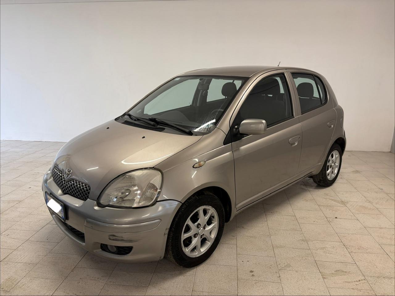 Toyota Yaris 1.3i 16V cat 5 porte Sol