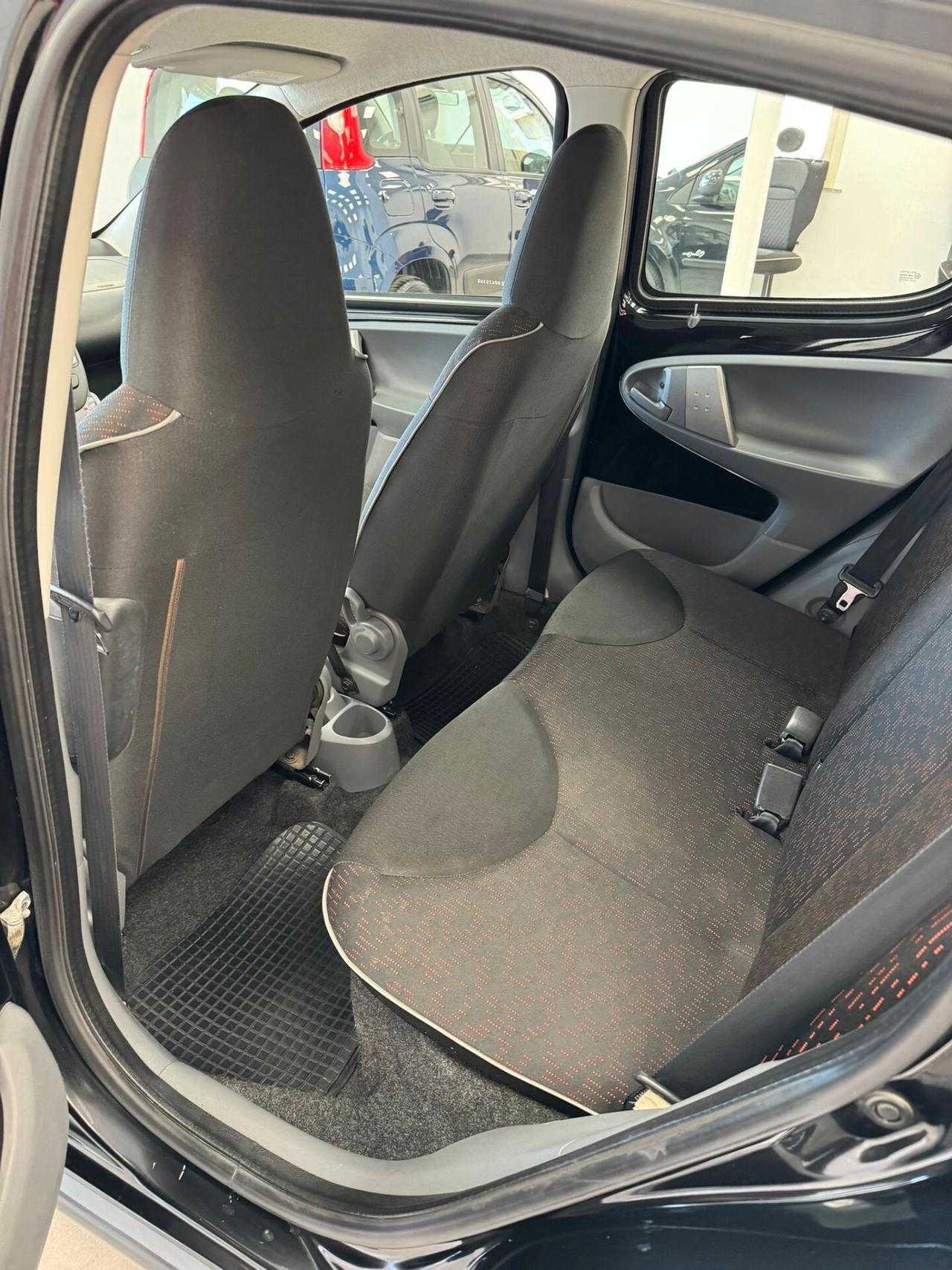 Peugeot 107 1.0 68CV 5p. Sweet Years