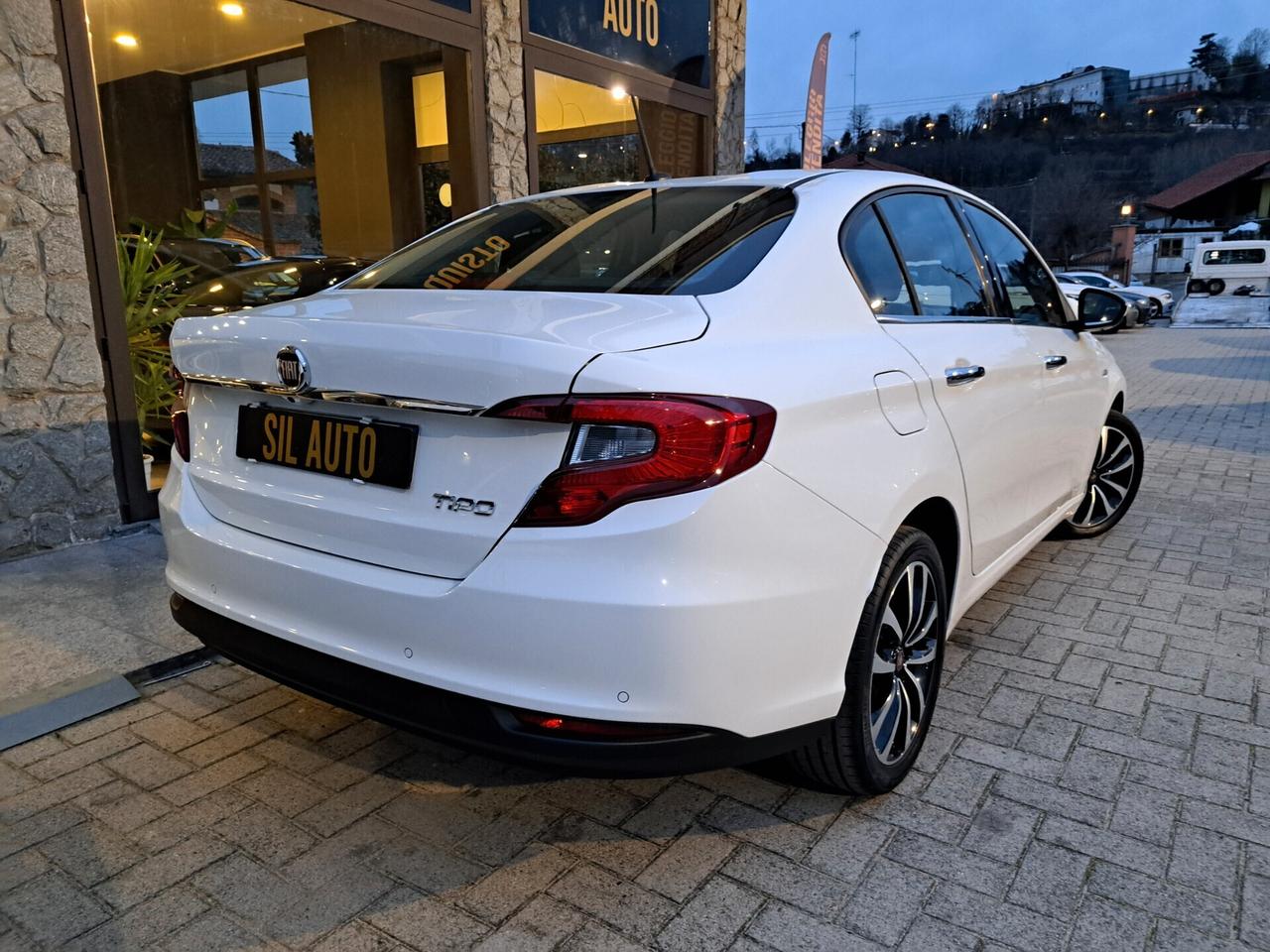 Fiat Tipo 1.6 Mjt 4 porte Lounge/120 CV