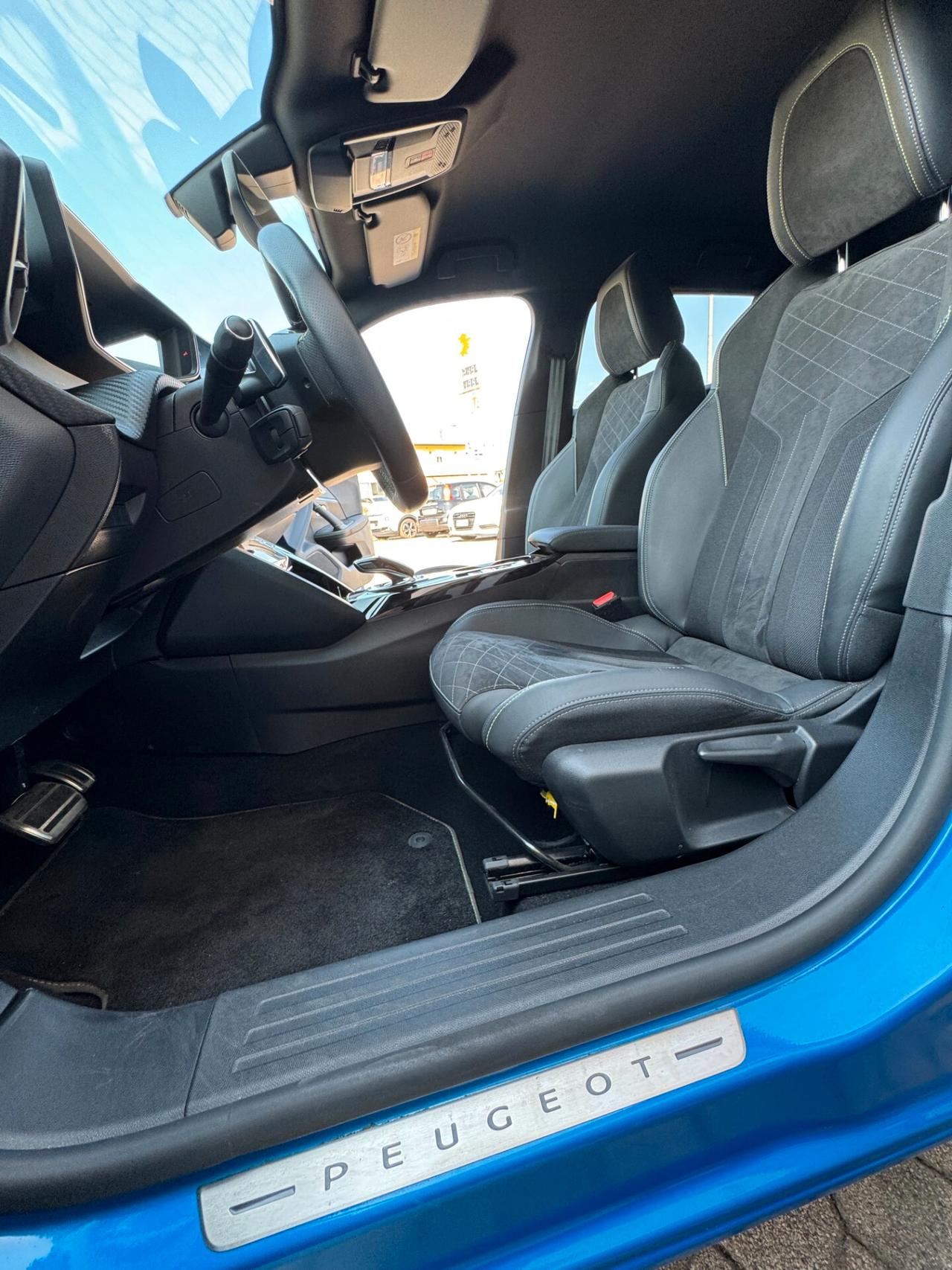 Peugeot 2008 PureTech 130 S&S EAT8 GT Pack