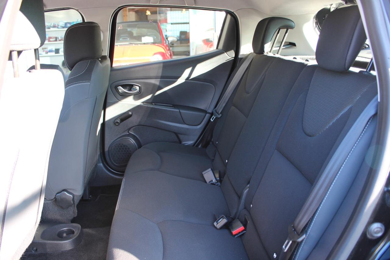 Renault Clio Life 1.2 75CV KIT DISTRIBUZIONE APPENA SOSTITUITO