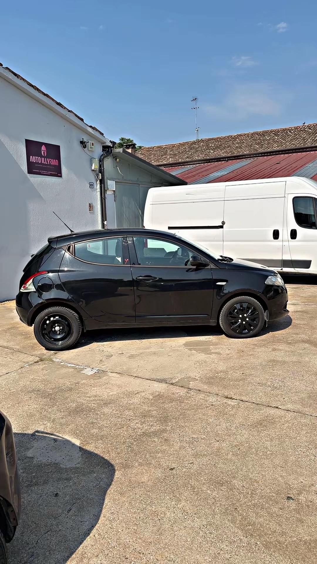 Lancia Ypsilon 1.2 69 CV 5 porte GPL Ecochic Gold