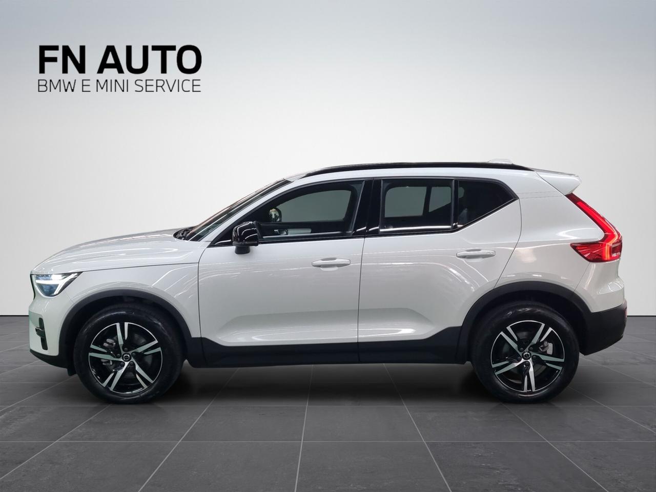 Volvo XC40 B3 automatico Plus Dark