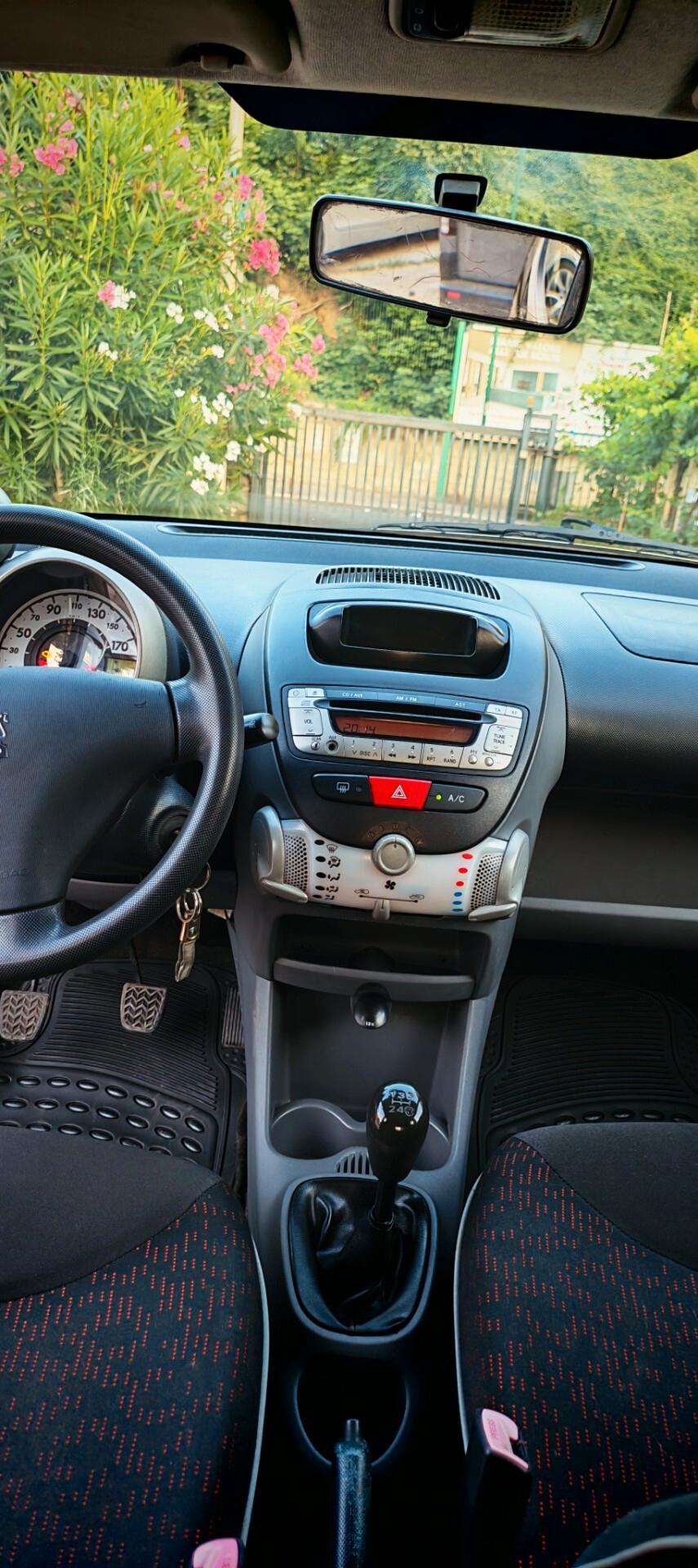 Peugeot 107 RESTYLING Nera 1.0 benzina