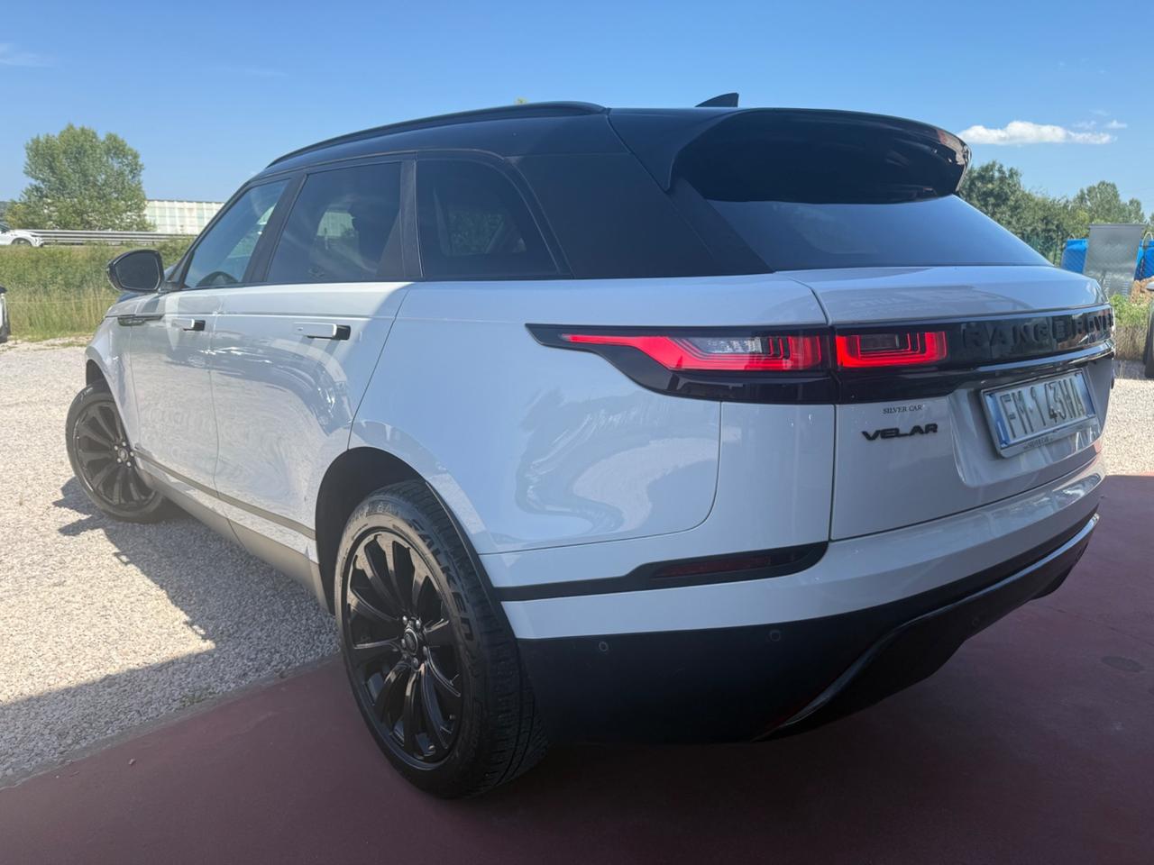 Land Rover Range Velar 2.0 TD4 180 CV R-Dynamic HSE