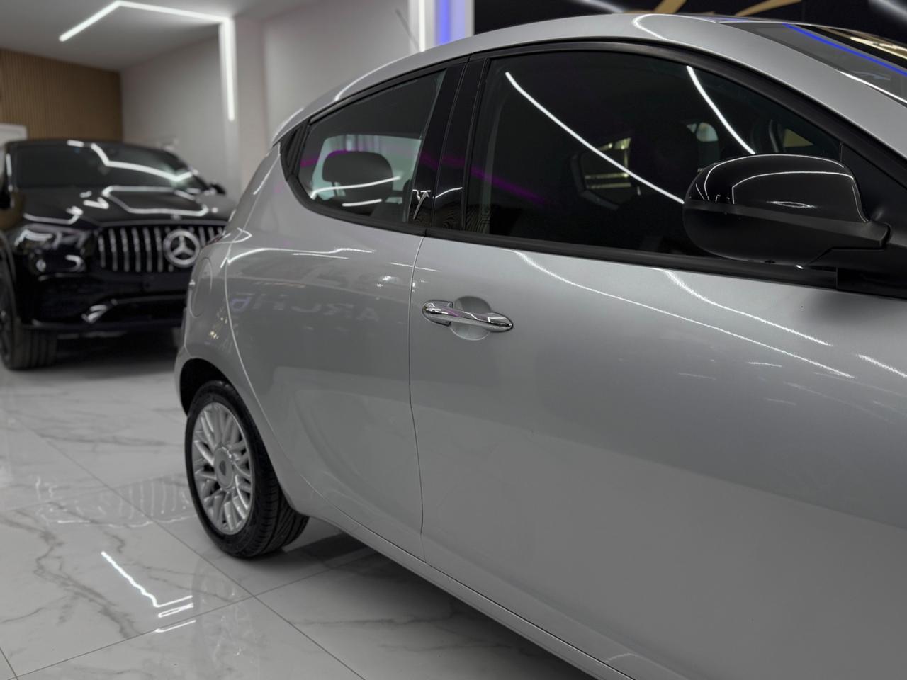 Lancia Ypsilon 1.2 69Cv Platinum Full Optional