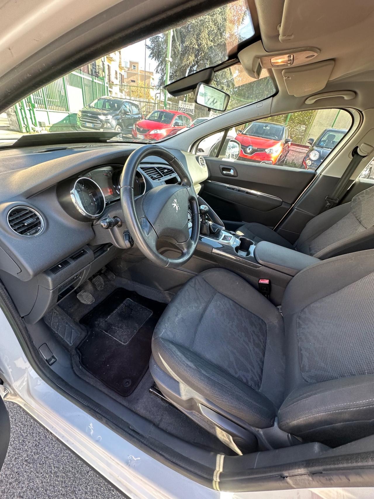 Peugeot 3008 1.6 HDi 115CV Business